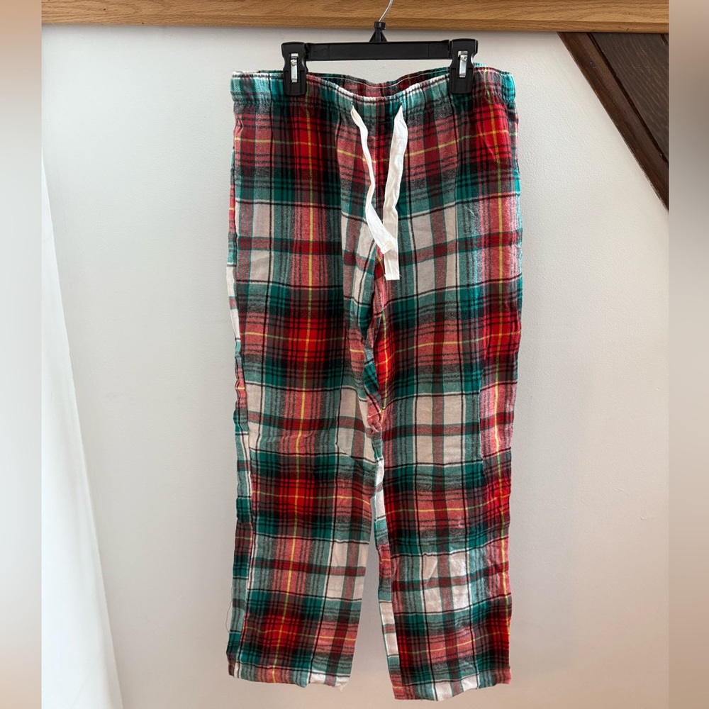 Old Navy Red and Green Plaid Holiday Pajama Pants